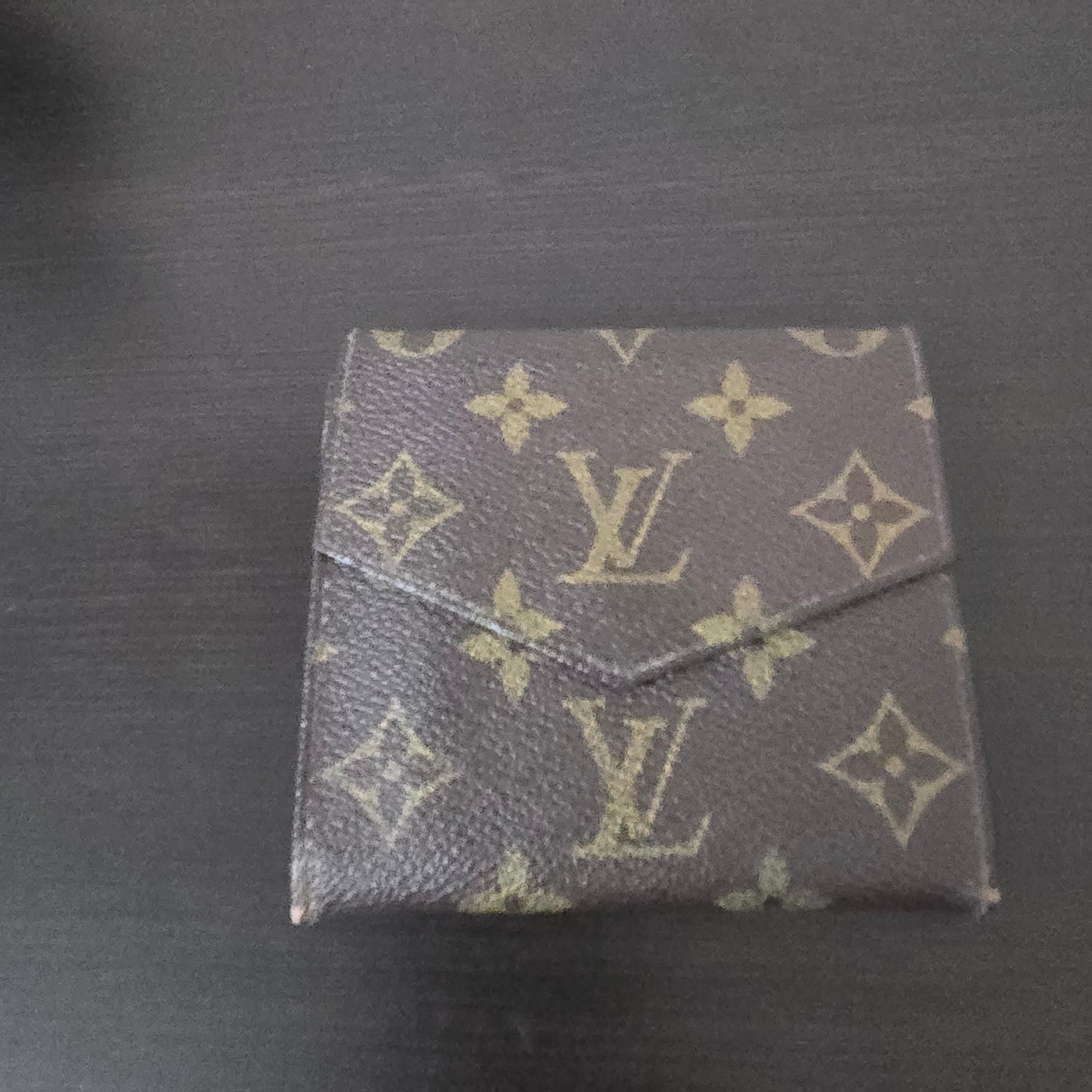 Louis Vuitton bi fold monogram wallet