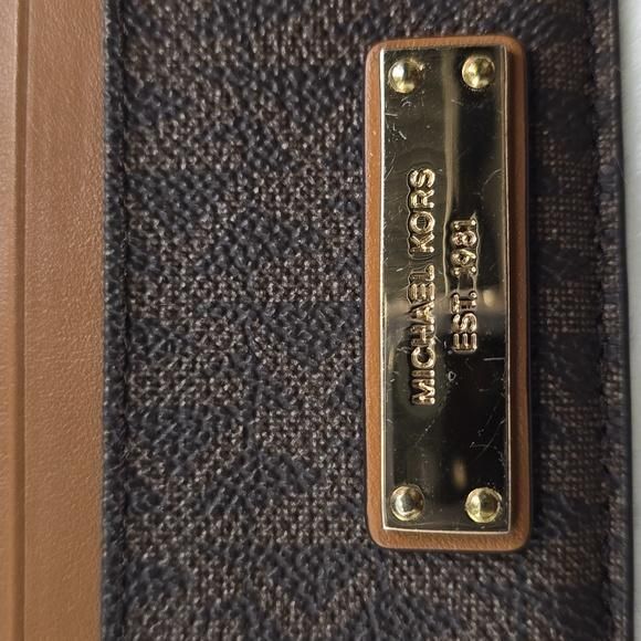 Michael Kors card holder